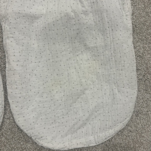 Restoration Hardware star print bassinet sheets. Set of 2. - Picture 6 of 8